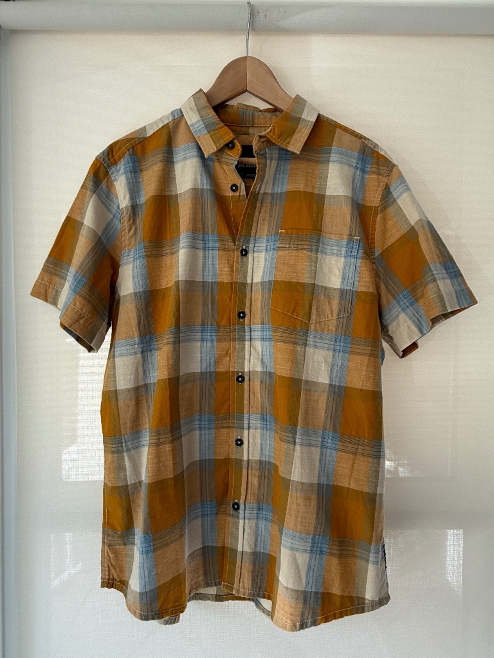 prAna Men's Plaid Short Sleeve Button Down Shirt Orange Blue Medium